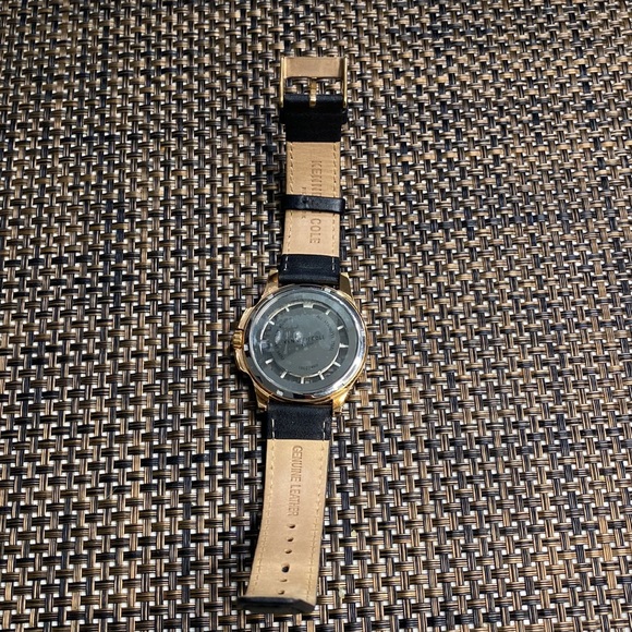 Kenneth Cole Men Watch - Picture 4 of 8